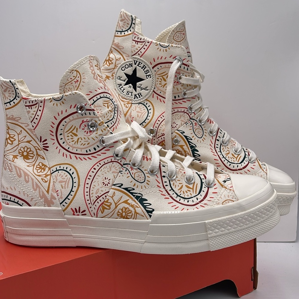 Converse Men’s High-Top Sneakers Platforms A08172C
CHUCK 70 PLUS HI
EGRET/BLPINK - Picture 7 of 16